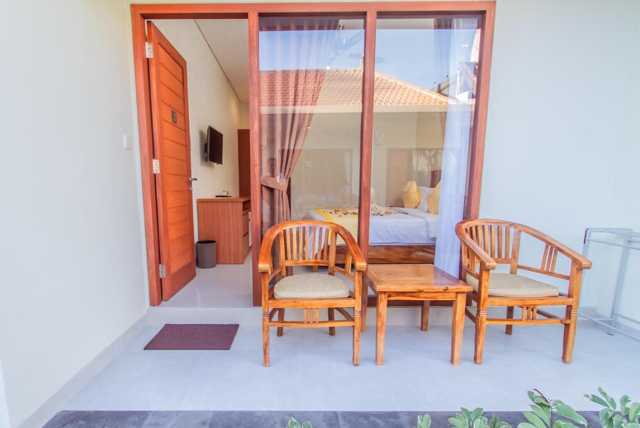 Готель Cening Ayu Sanur Екстер'єр фото